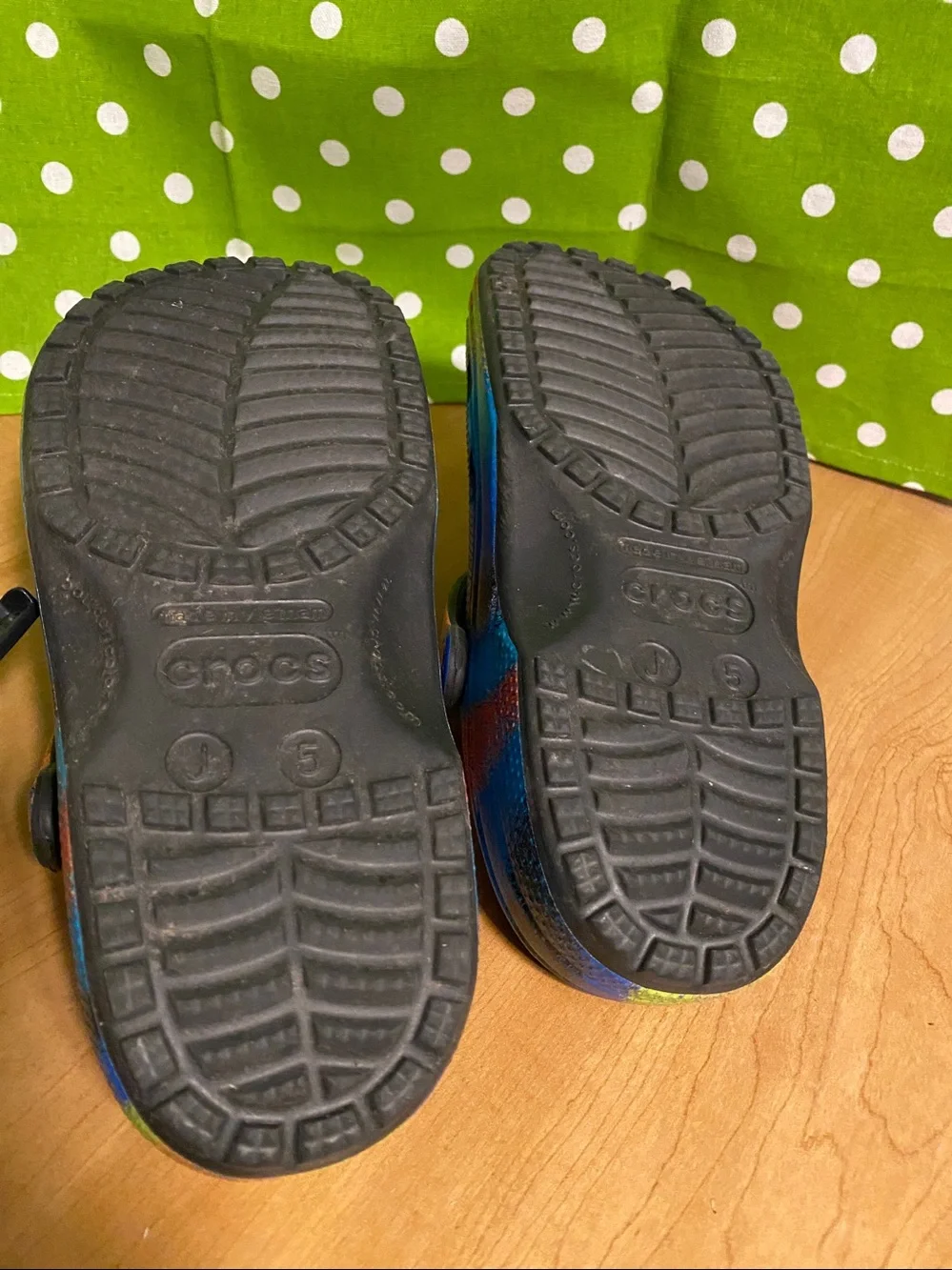 CROCS Kids Blue Rainbow Spray Paint Clogs
